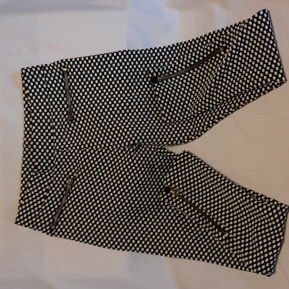 Polka dot pants, size 8/9, black&white.